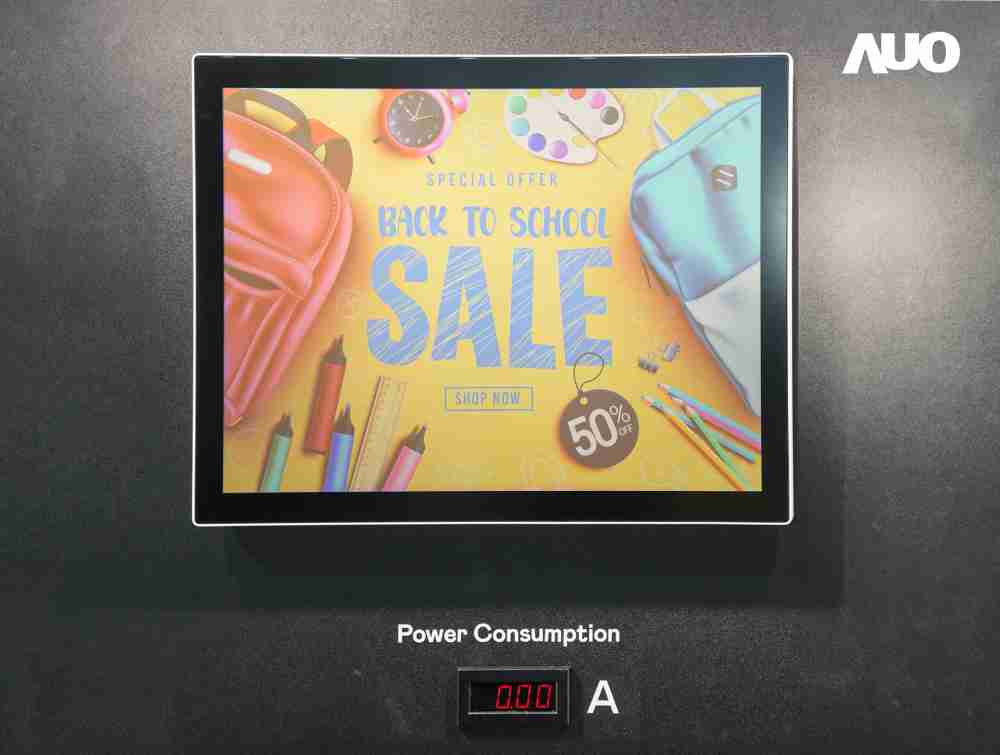 优游UB8展示胆固醇液晶超低耗能户外全彩显示器，，，，ChLC（胆固醇液晶）以双稳态技术使静态显示零功耗，，，具省电、、高彩度、、、环保的特性，，，，还整合软硬件系统解决方案，，，可透过单一云端平台管理